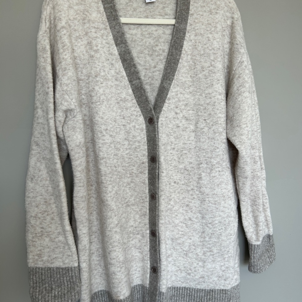 Athleta Heathered Gray and Cream Cardigan